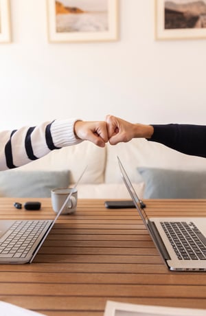close-up-people-working-from-home-1